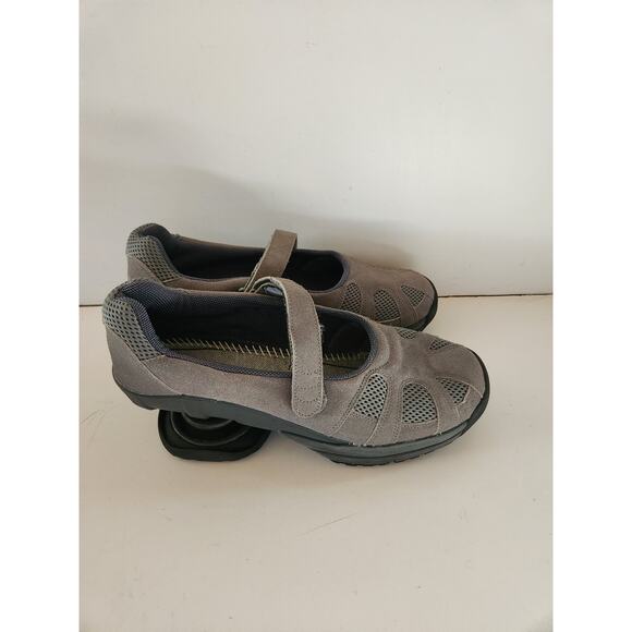 Z-Coil Zueco Clog-Strap Womens Size 11 Gray Suede and Mesh - Picture 1 of 8